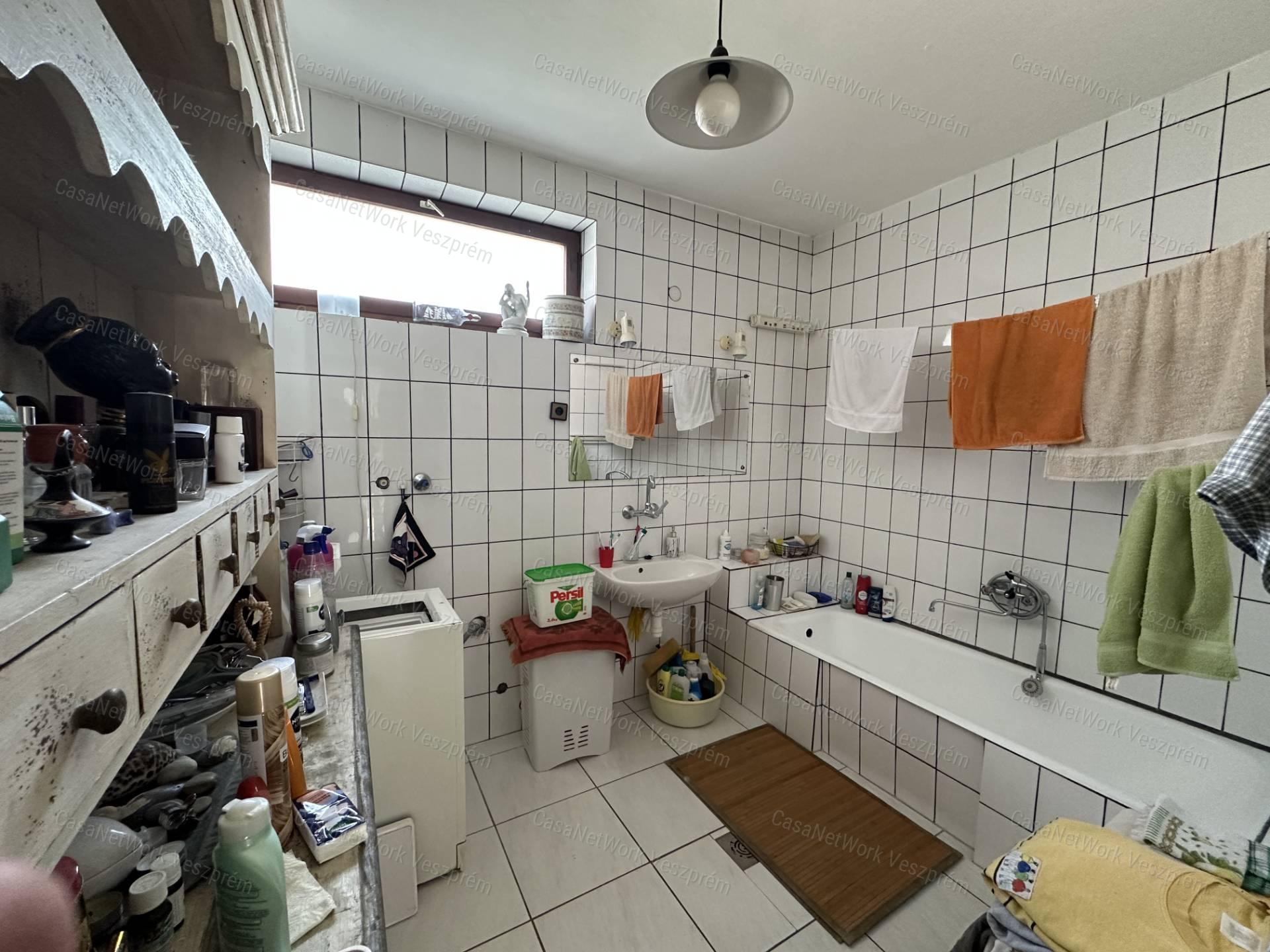 Várpanorámás családi ház Nagyvázsonyban