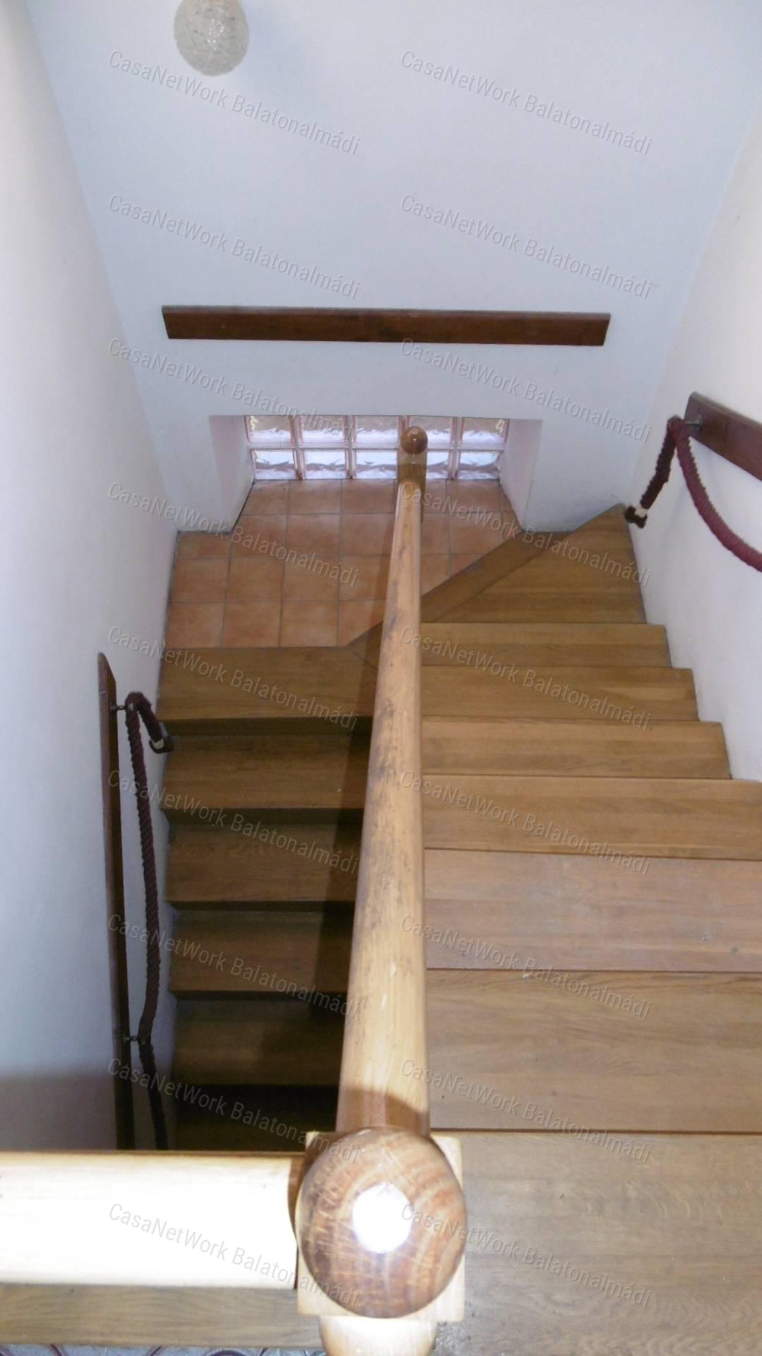Eladó nem mindennapi családi ház Papkeszin!