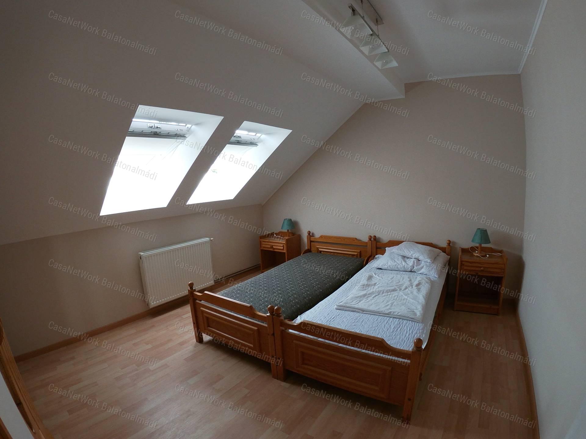 Gyenesdiáson Eladó Apartman-Ház!