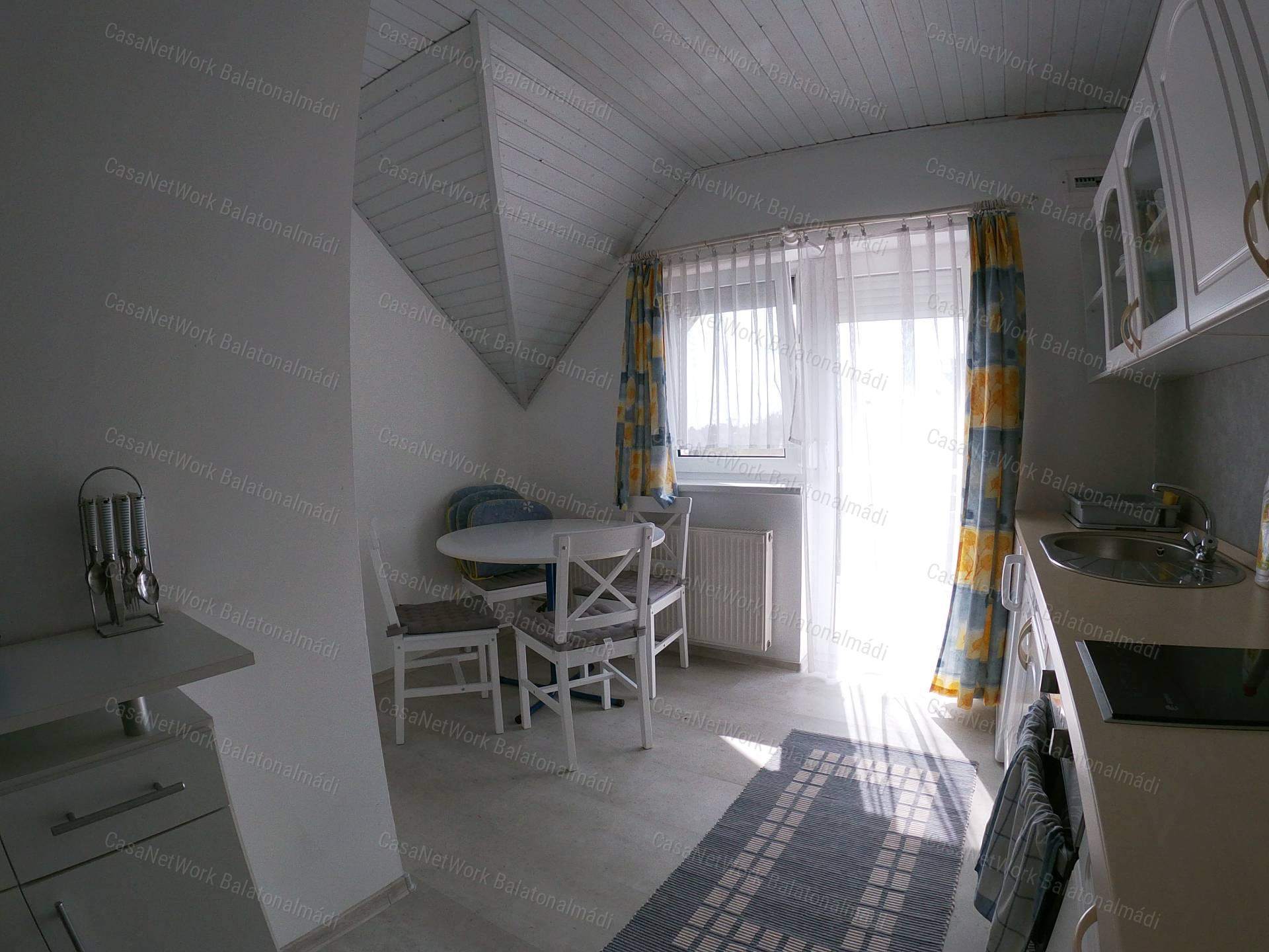 Gyenesdiáson Eladó Apartman-Ház!