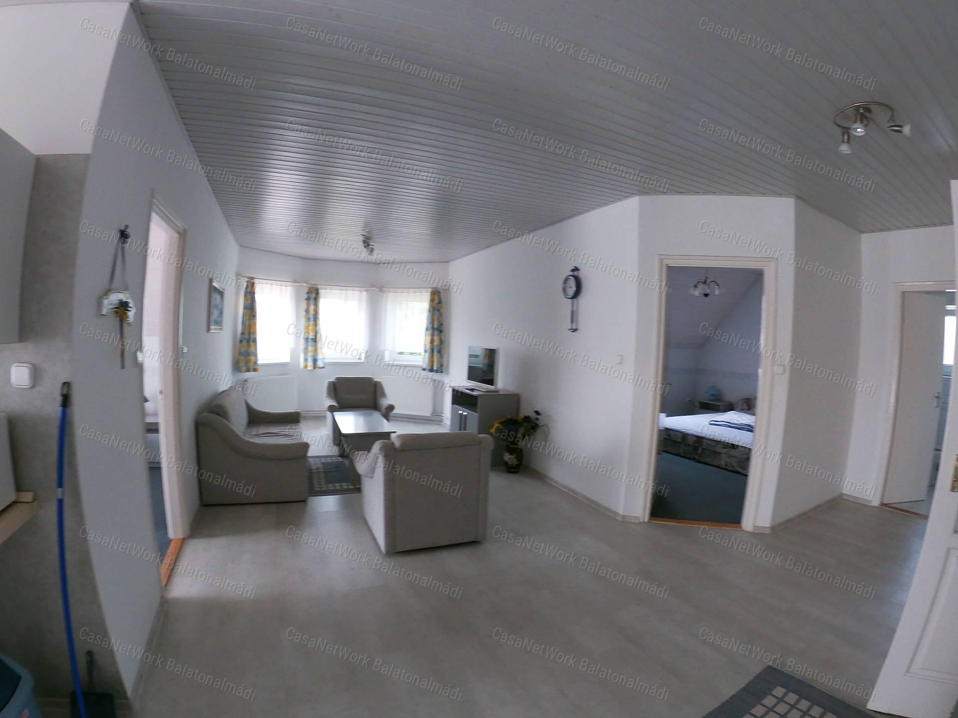 Gyenesdiáson Eladó Apartman-Ház!
