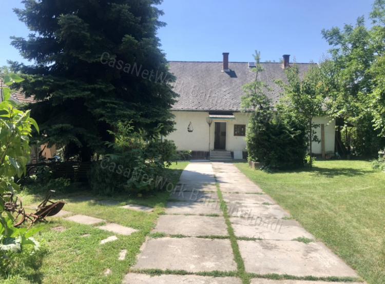 Eladó kivételes adottságú családi ház Balatonfűzfőn!