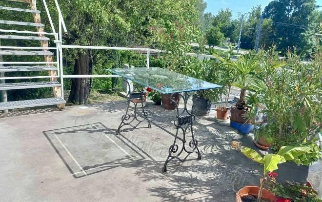 Eladó kivételes adottságú családi ház Balatonfűzfőn!