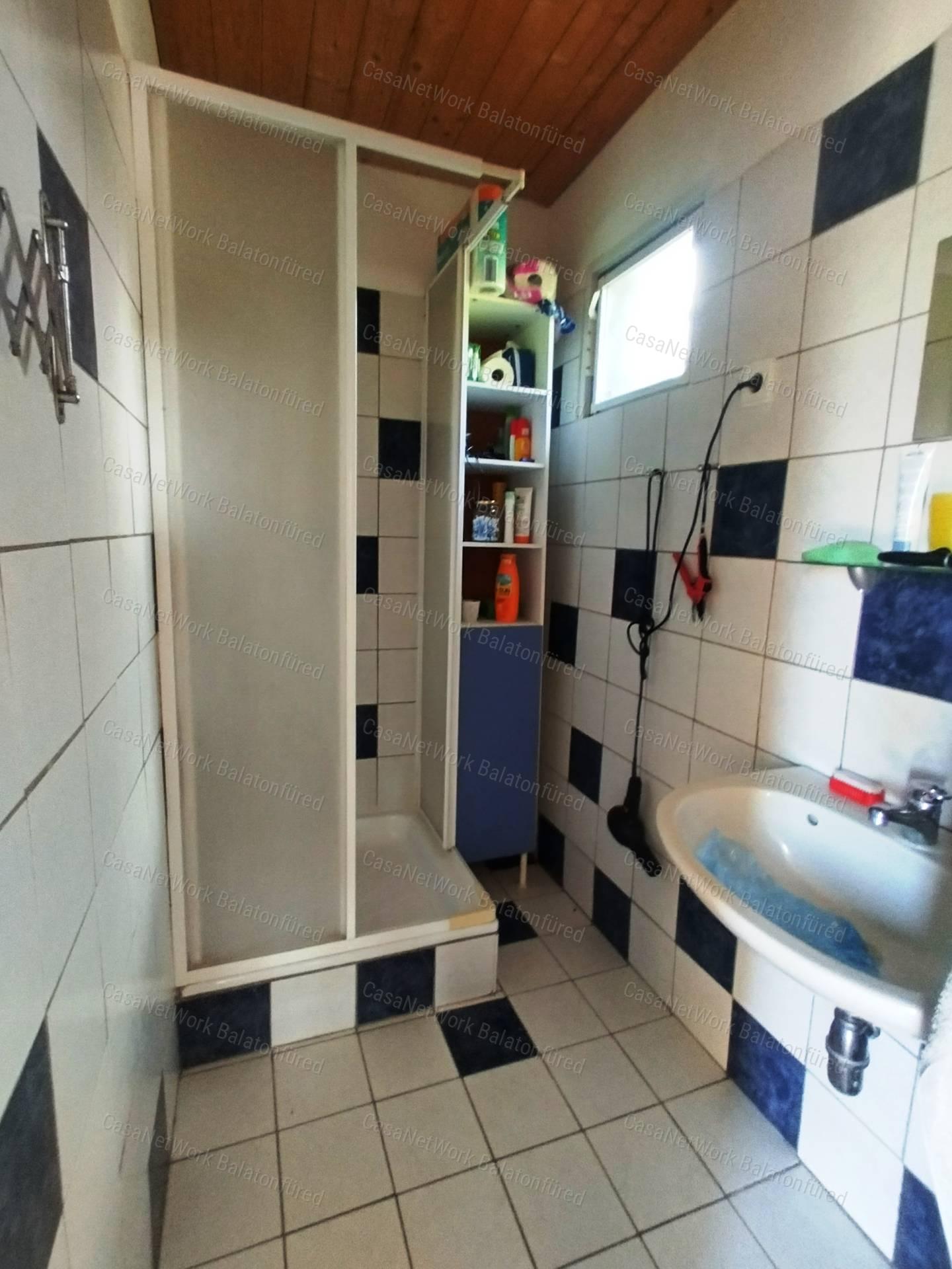 Eladó BALATONI PANORÁMÁS szőlőbirtok FELSŐÖRSÖN két épülettel