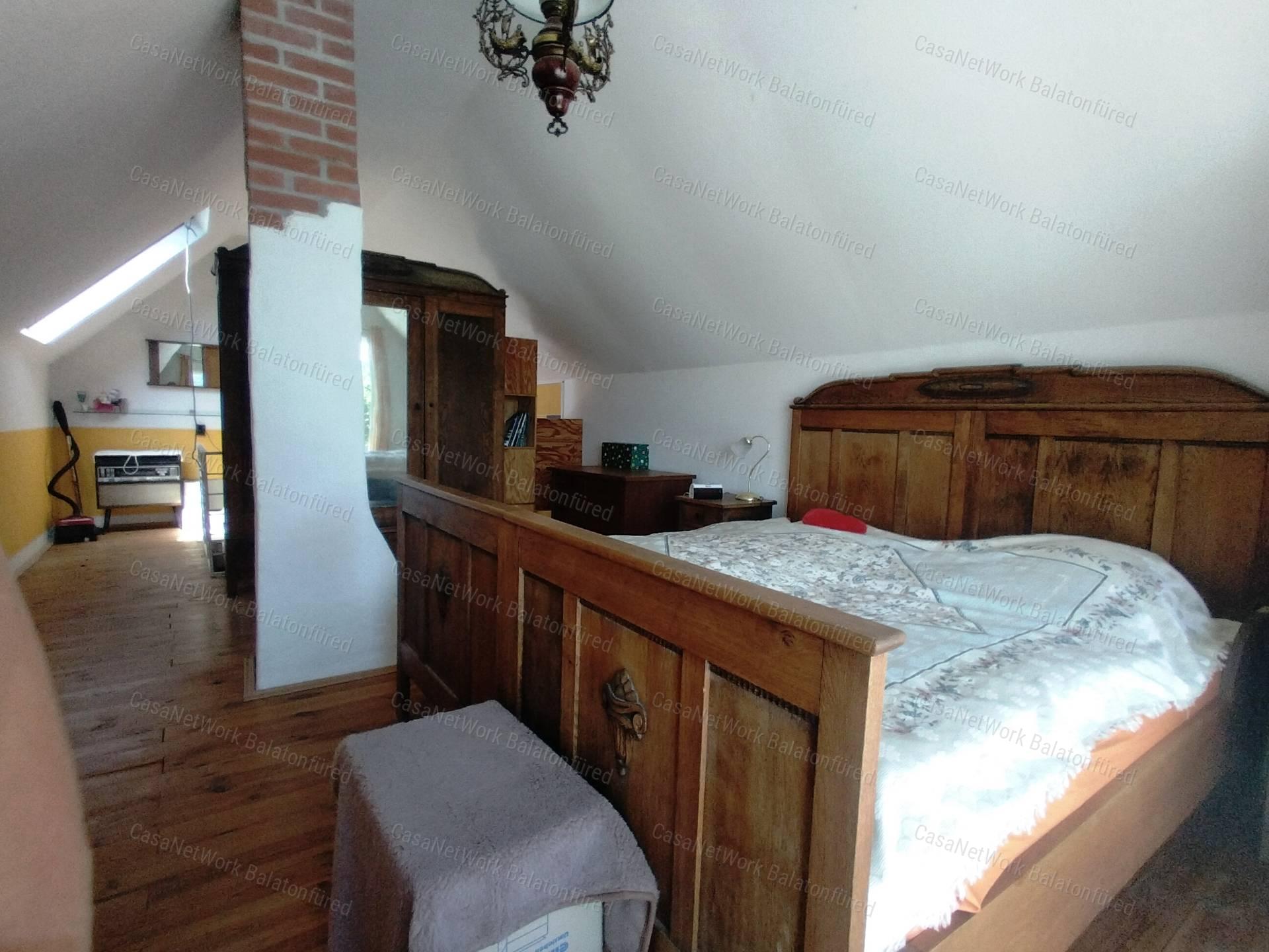 Eladó BALATONI PANORÁMÁS szőlőbirtok FELSŐÖRSÖN két épülettel