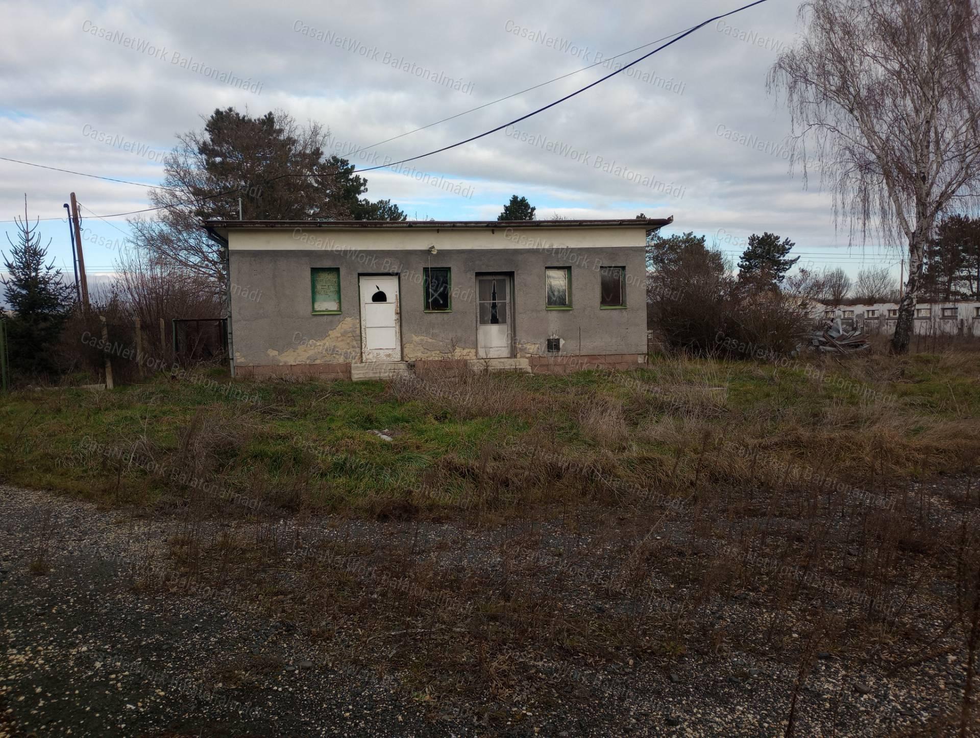 Eladó Papkeszin 61660 m2 ingatlan kereskedelmi, szolgáltató gazdasági övezetben