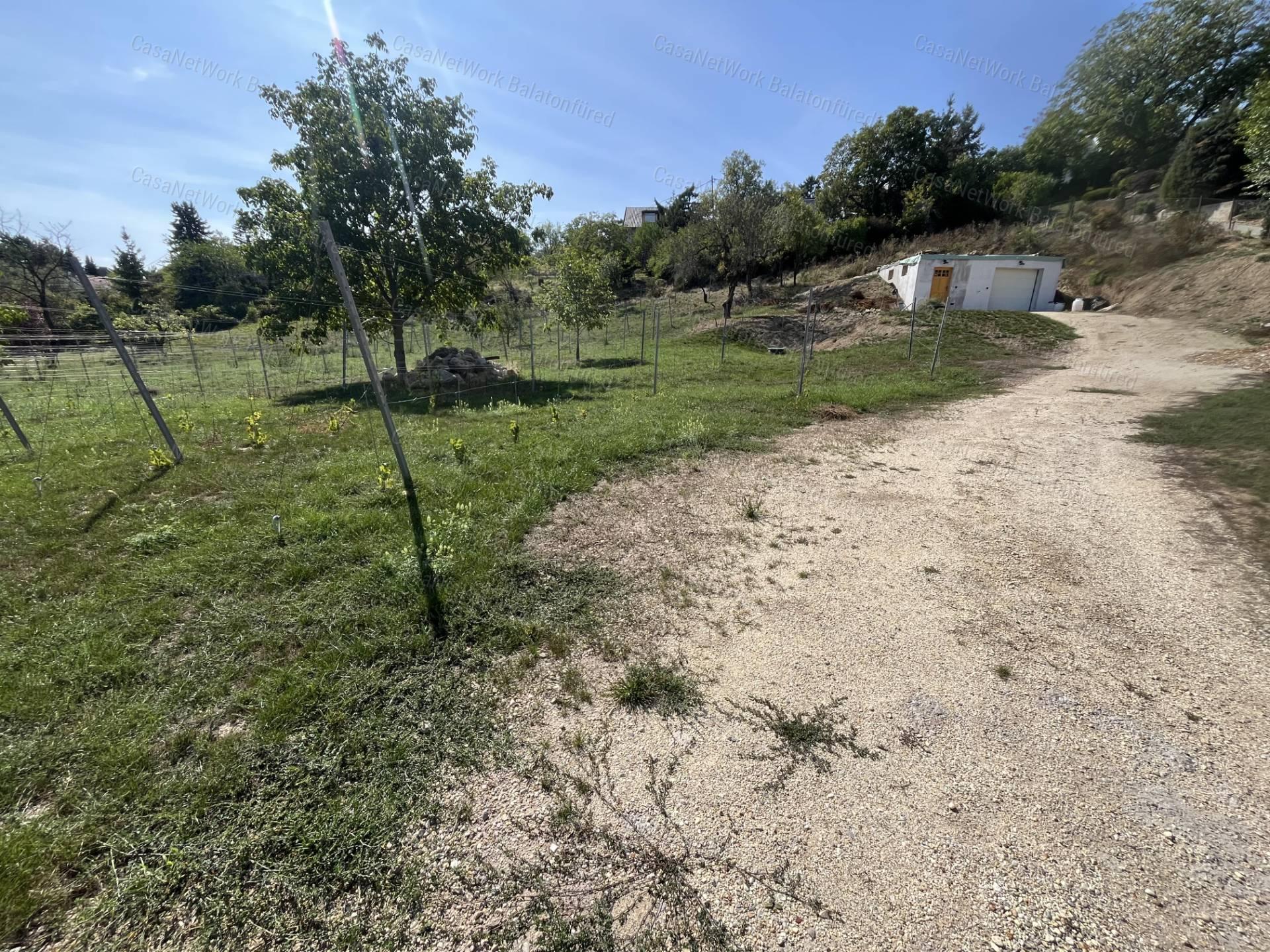 Paloznaki Balatoni Panorámás épület és szőlő birtok