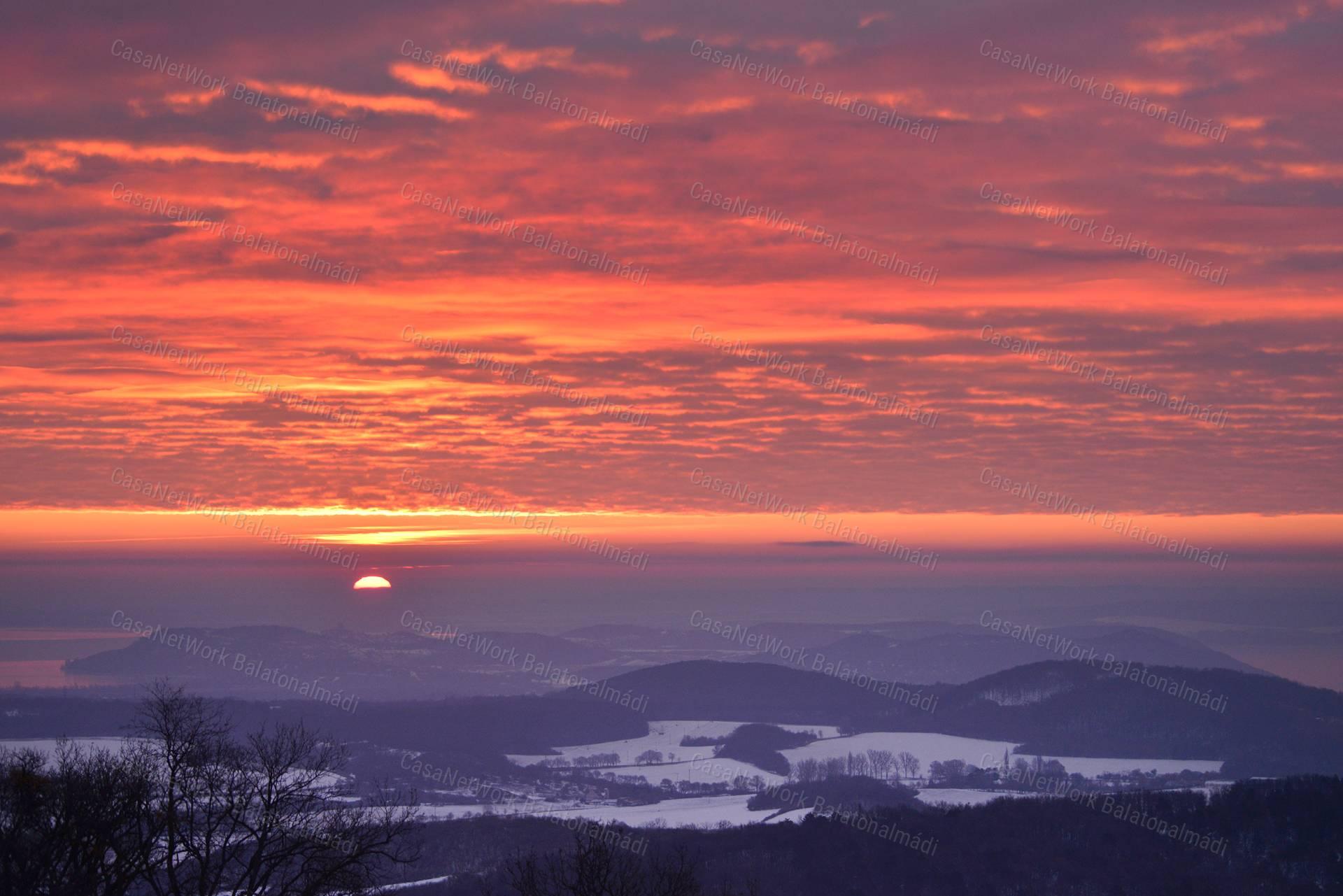 Birtok a Balaton-felvidéki Nemzeti Park tetején lélegzetelállító panorámával
