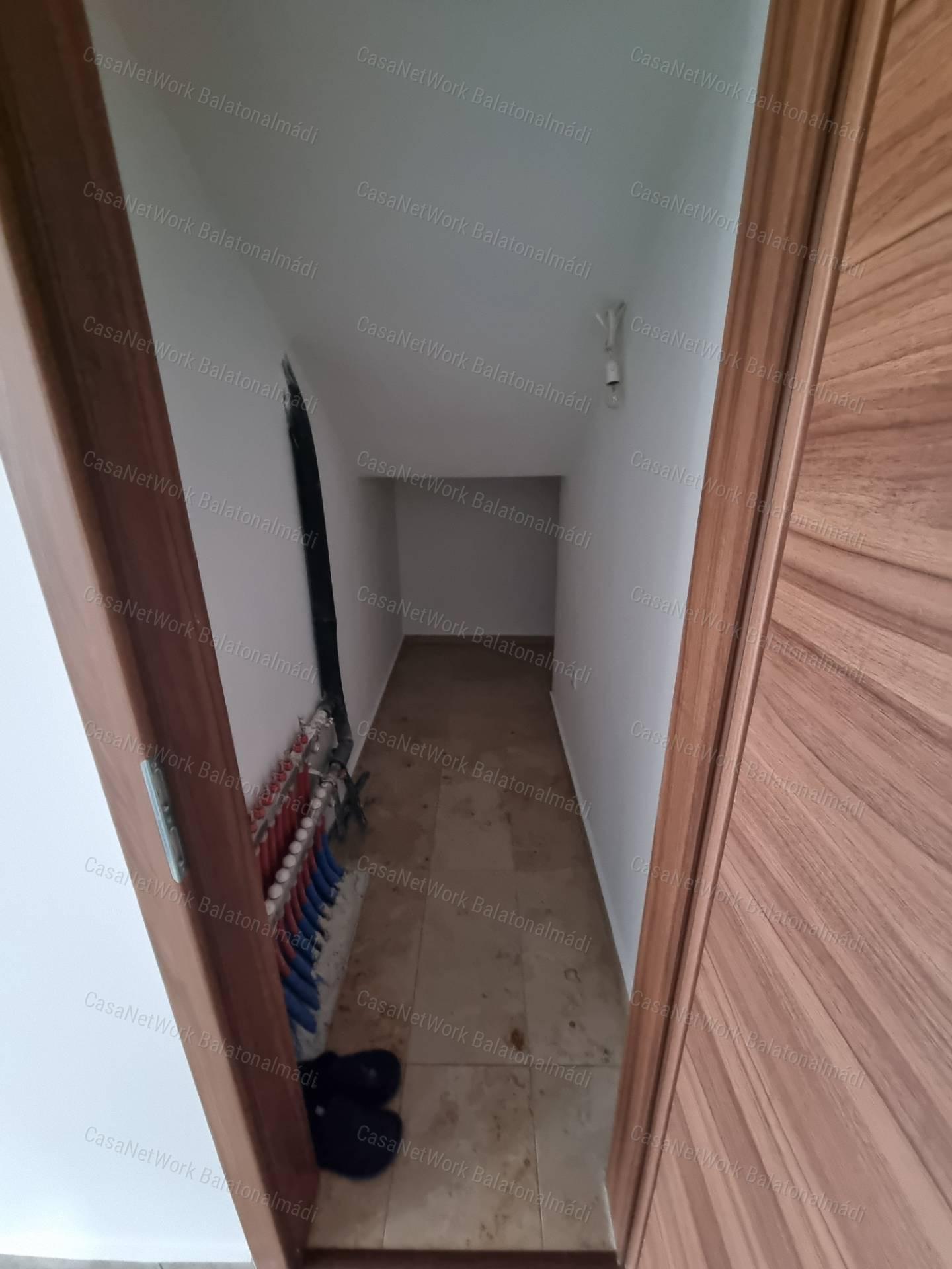 Eladó prémium kategóriájú lakóingatlan balatoni panorámával Balatonfüreden!