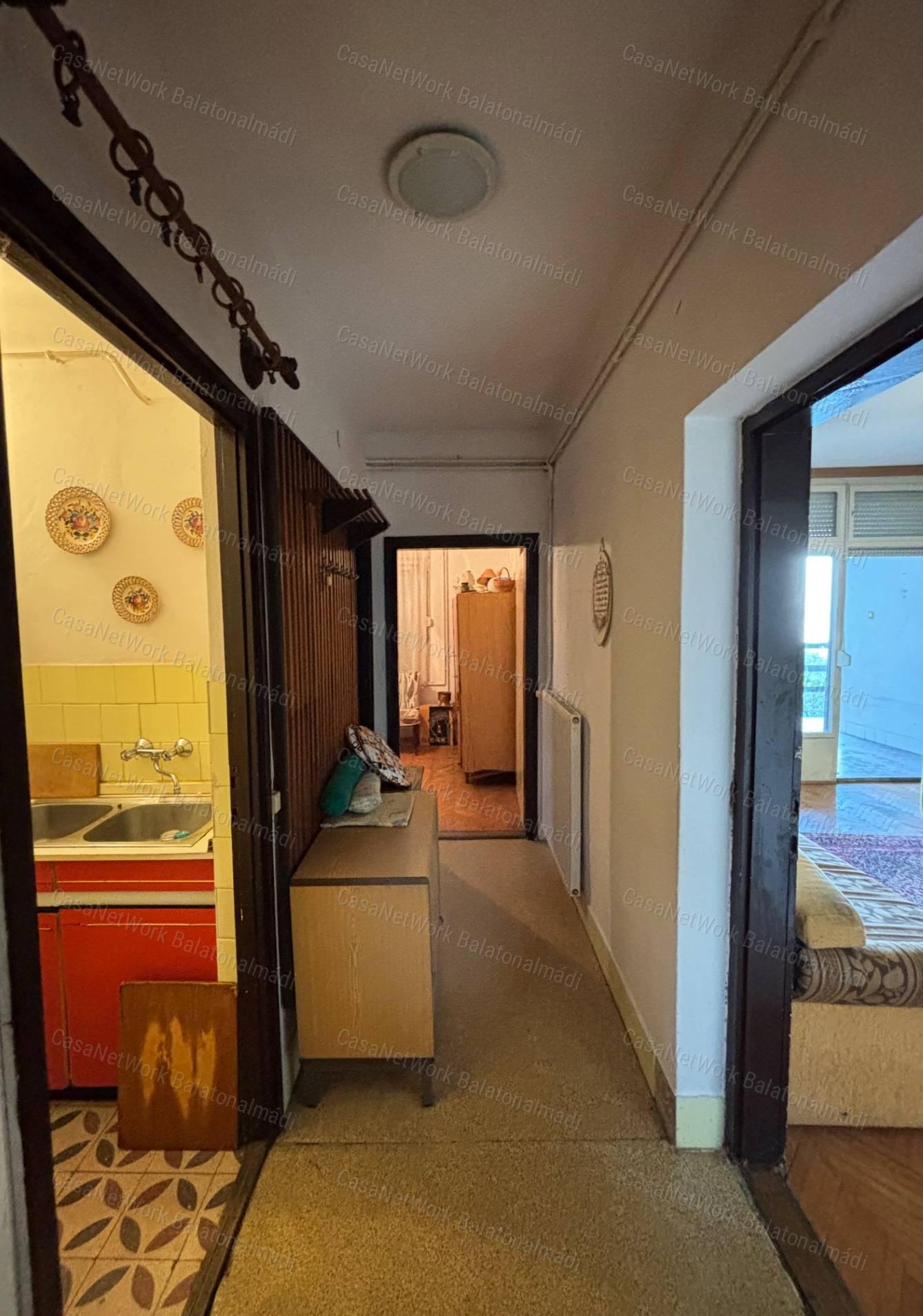 Eladó családi ház balatoni panorámával Balatonalmádiban!