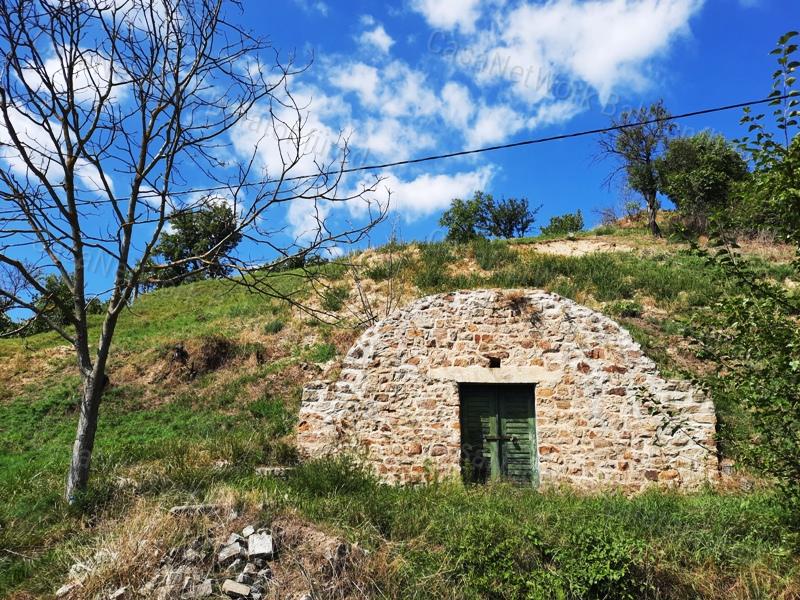 PANORÁMÁS, ÉPÍTHETŐ - eladó LAKÓÖVEZETI TELEK ÁBRAHÁMHEGYEN