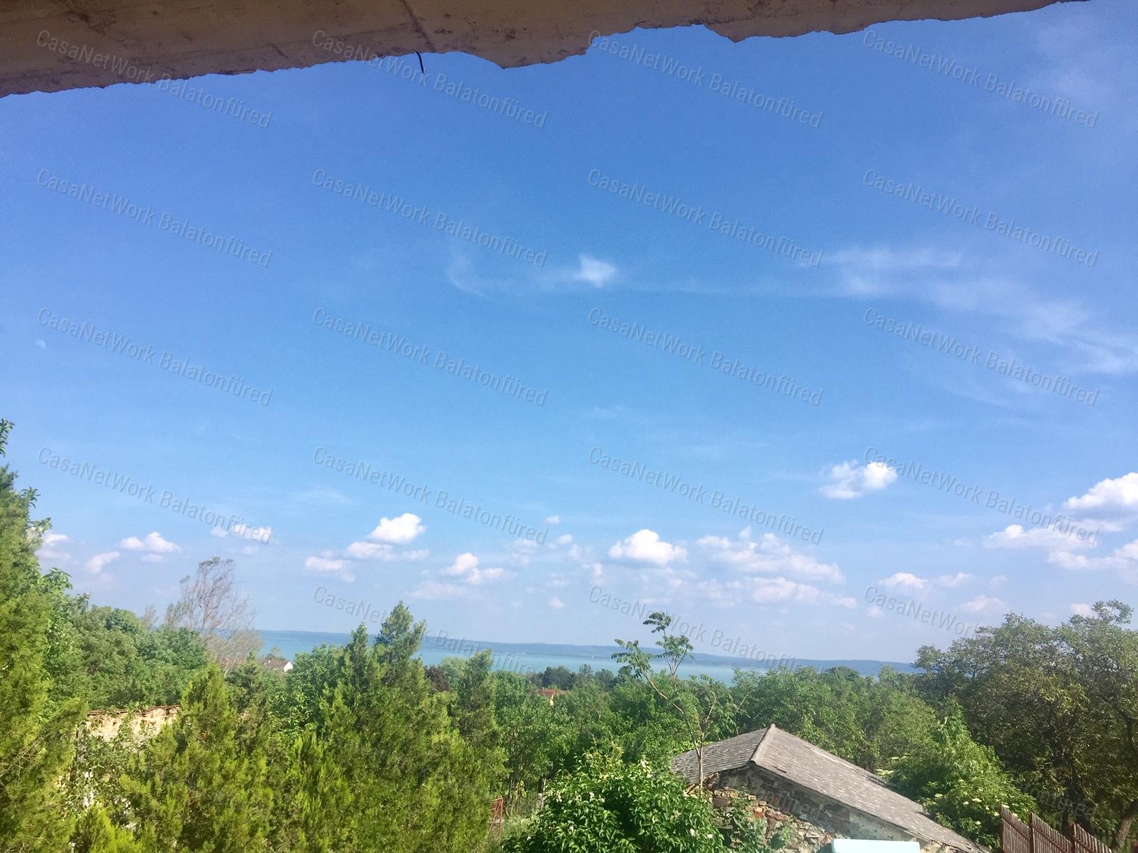 PANORÁMÁS LUXUS CSALÁDI HÁZ