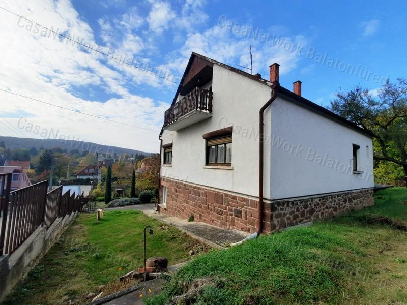Örök TÁJPANORÁMÁS - eladó CSALÁDI HÁZ BALATONALMÁDIBAN