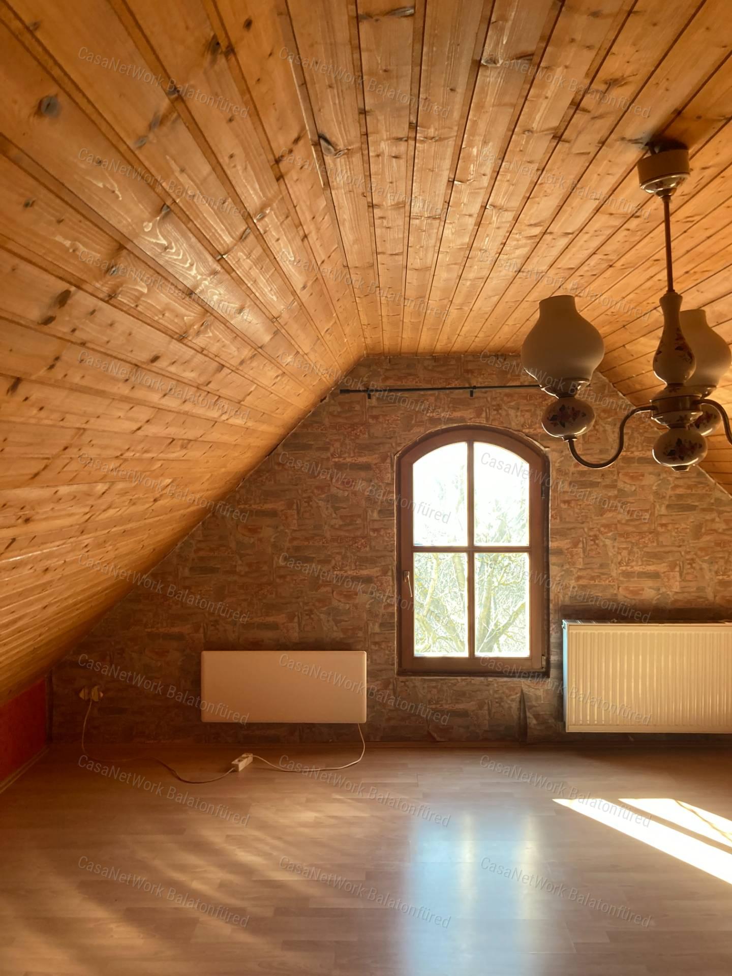 Eladó nyaraló Balatonszőlősön