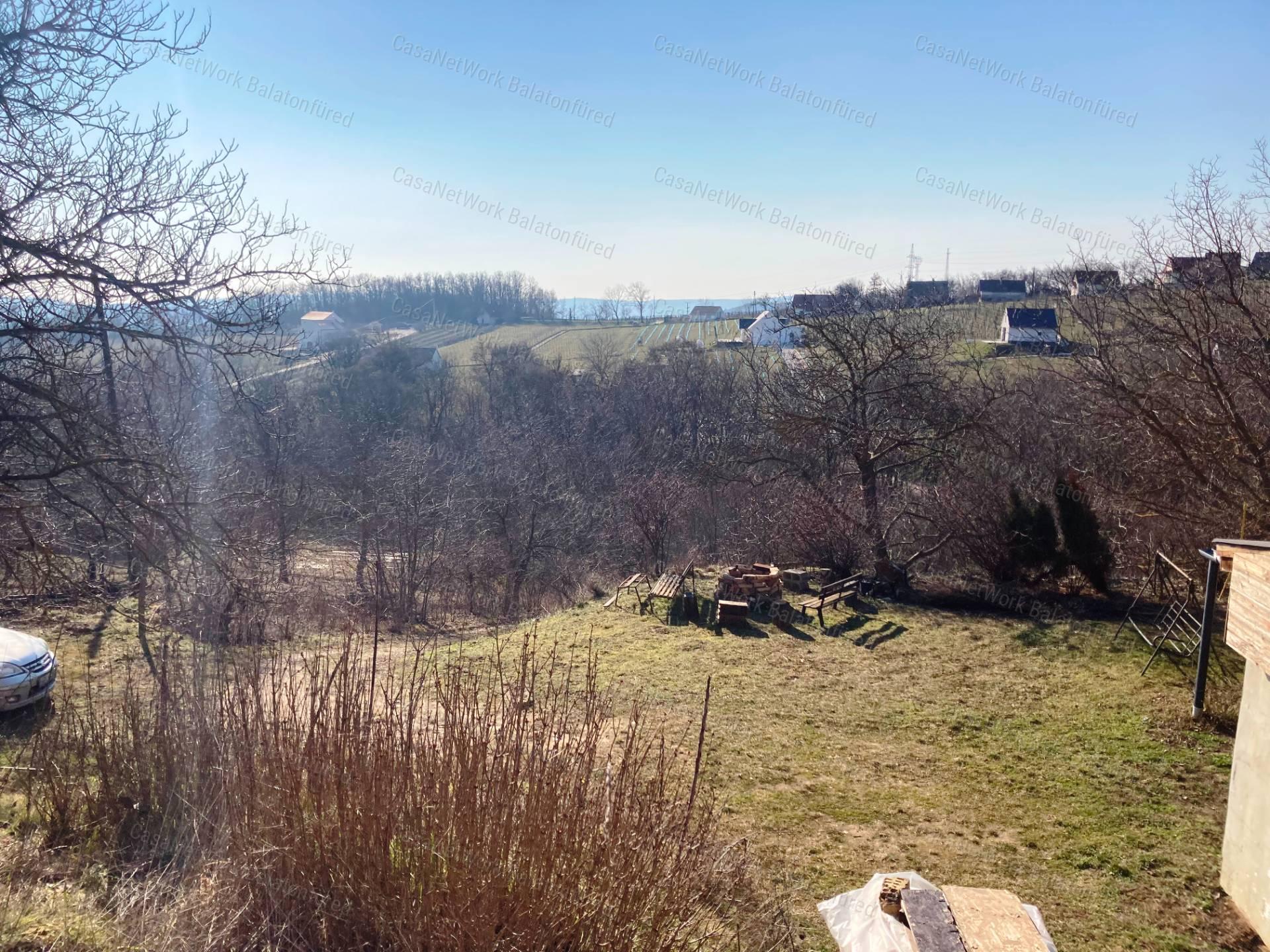 Eladó nyaraló Balatonszőlősön