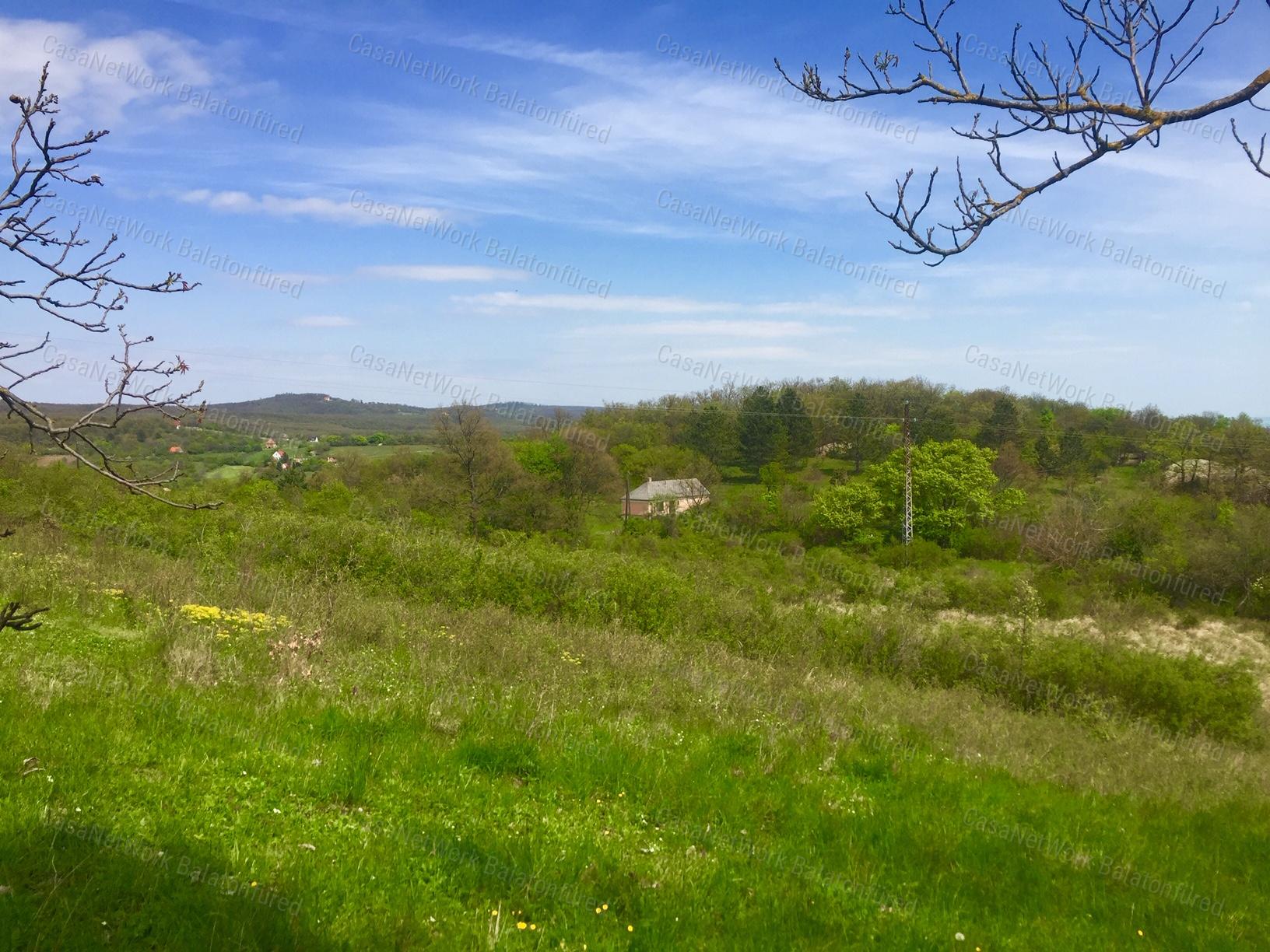 Csodálatos panorámával nagy telek ELADÓ