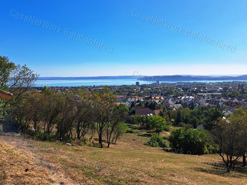 Körpanorámás , építhető - eladó ZÁRTKERT BALATONFÜREDEN