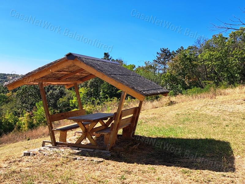 Körpanorámás , építhető - eladó ZÁRTKERT BALATONFÜREDEN