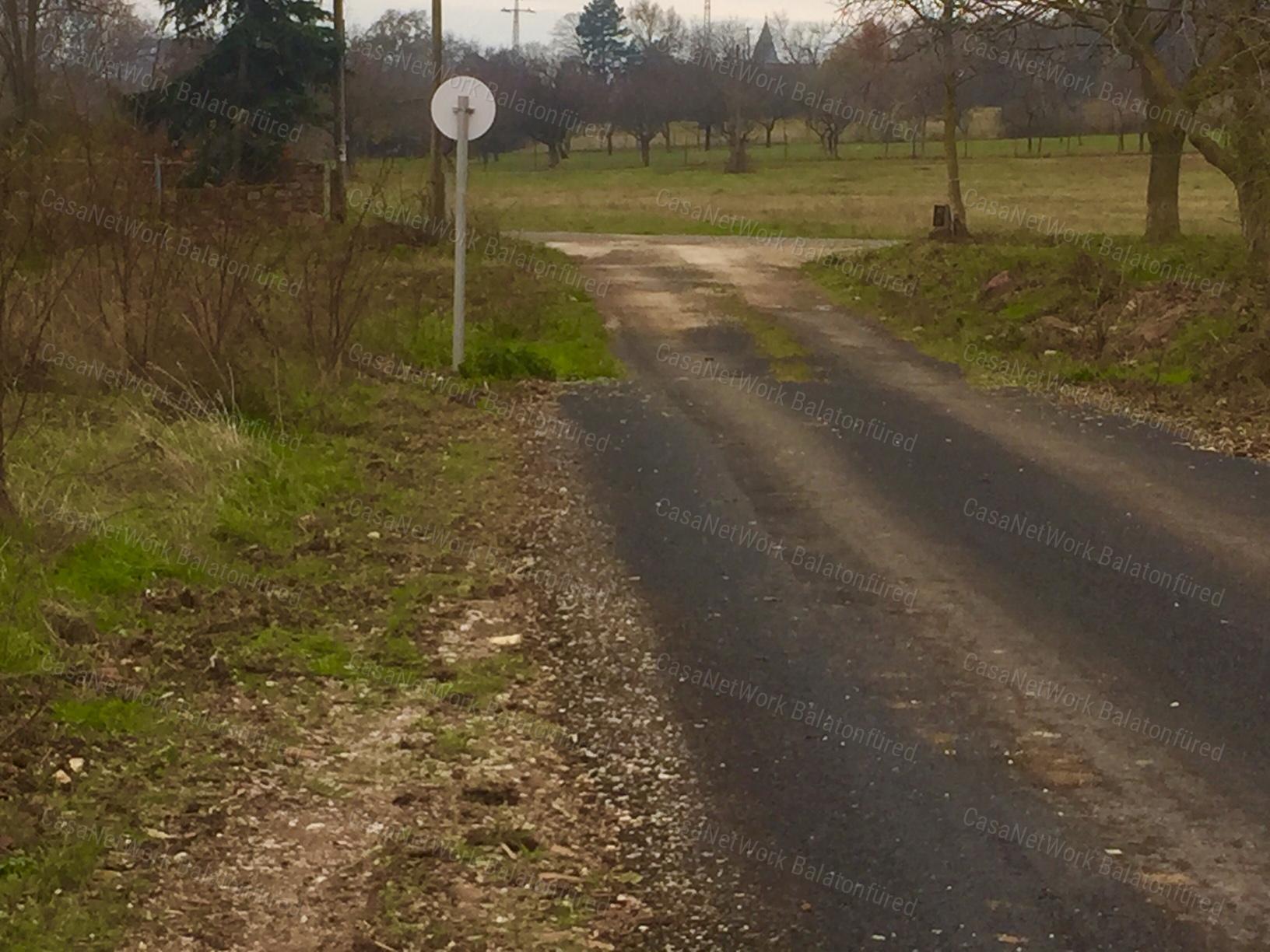 Örök Panorámás  építhető zárt kert