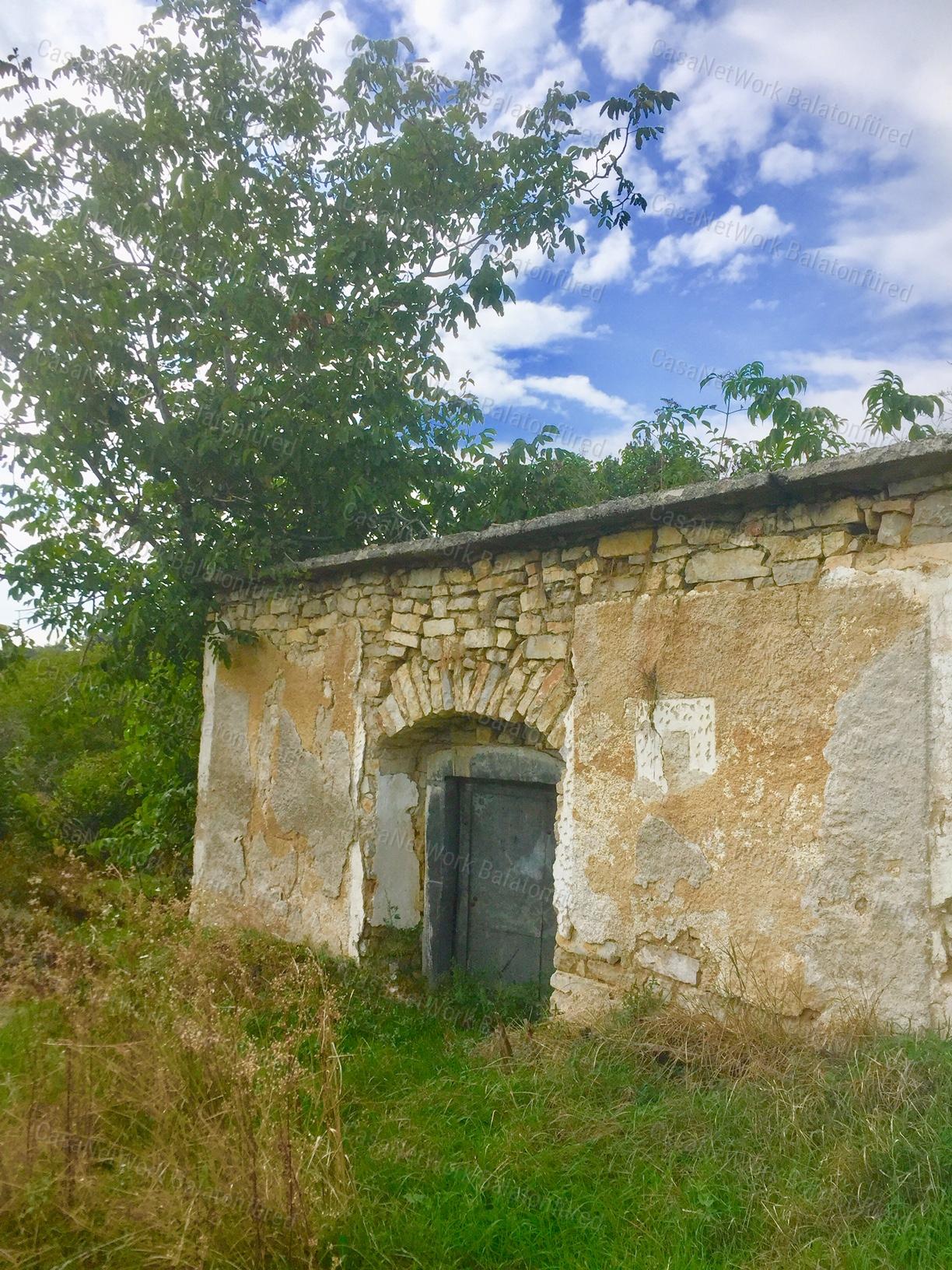 Pince-Présház-Szőlőterület
