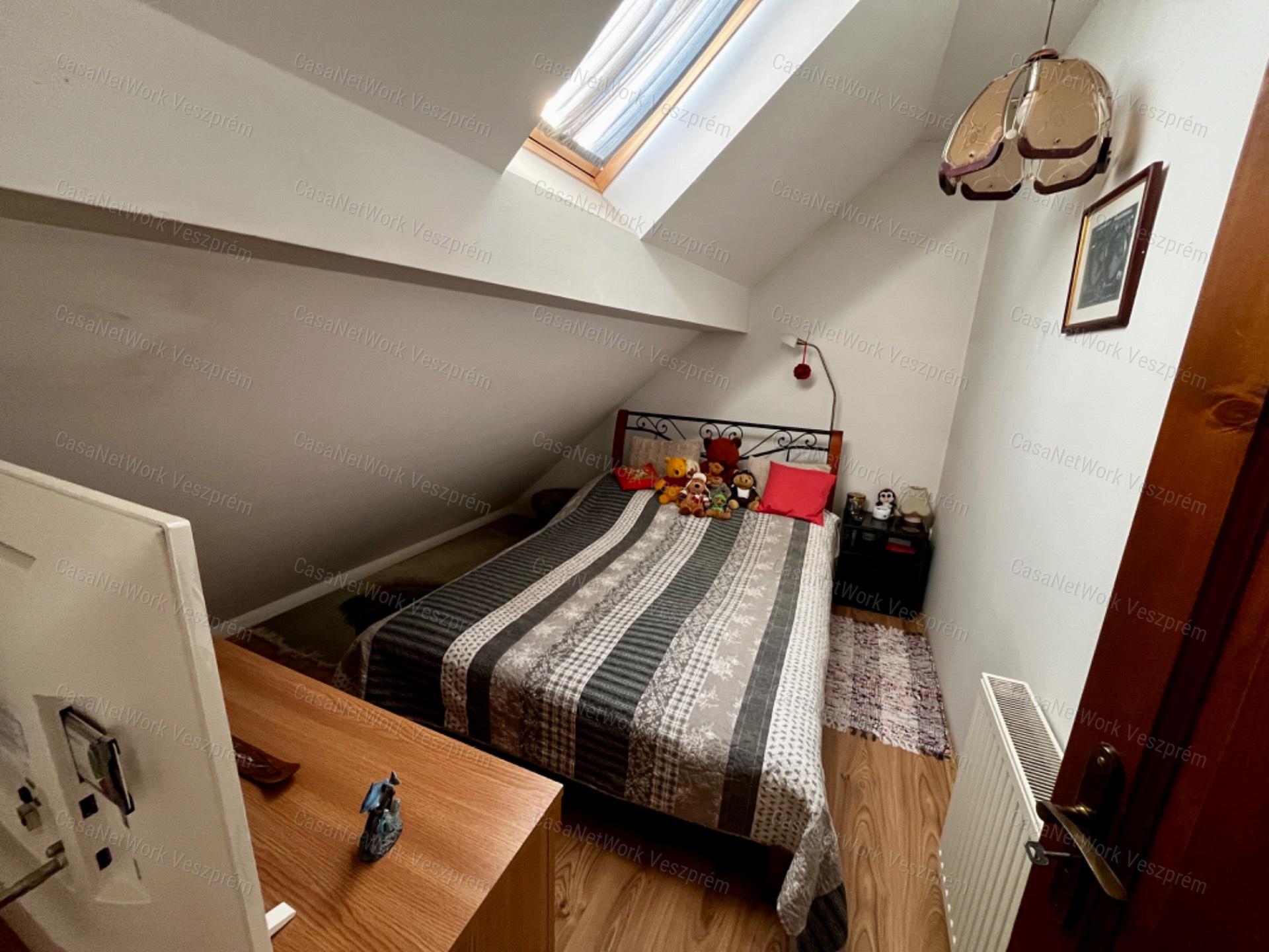 Örök panorámás - eladó CSALÁDI HÁZ BALATONSZEPEZDEN
