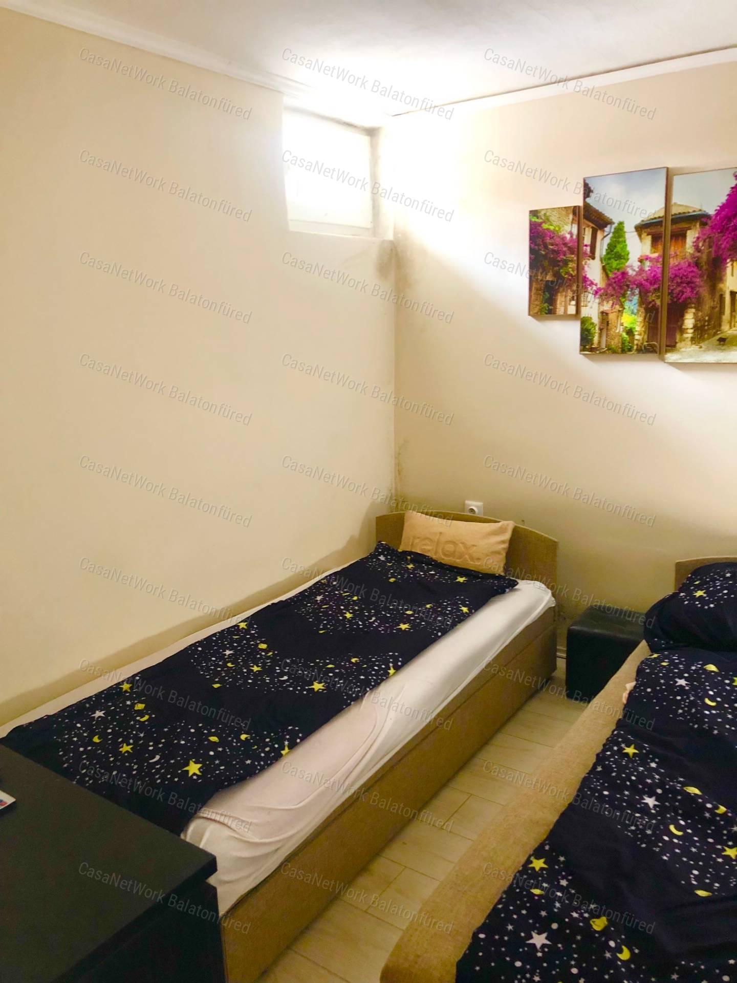 Balatoni Rész Panorámás patak parti Családi ház