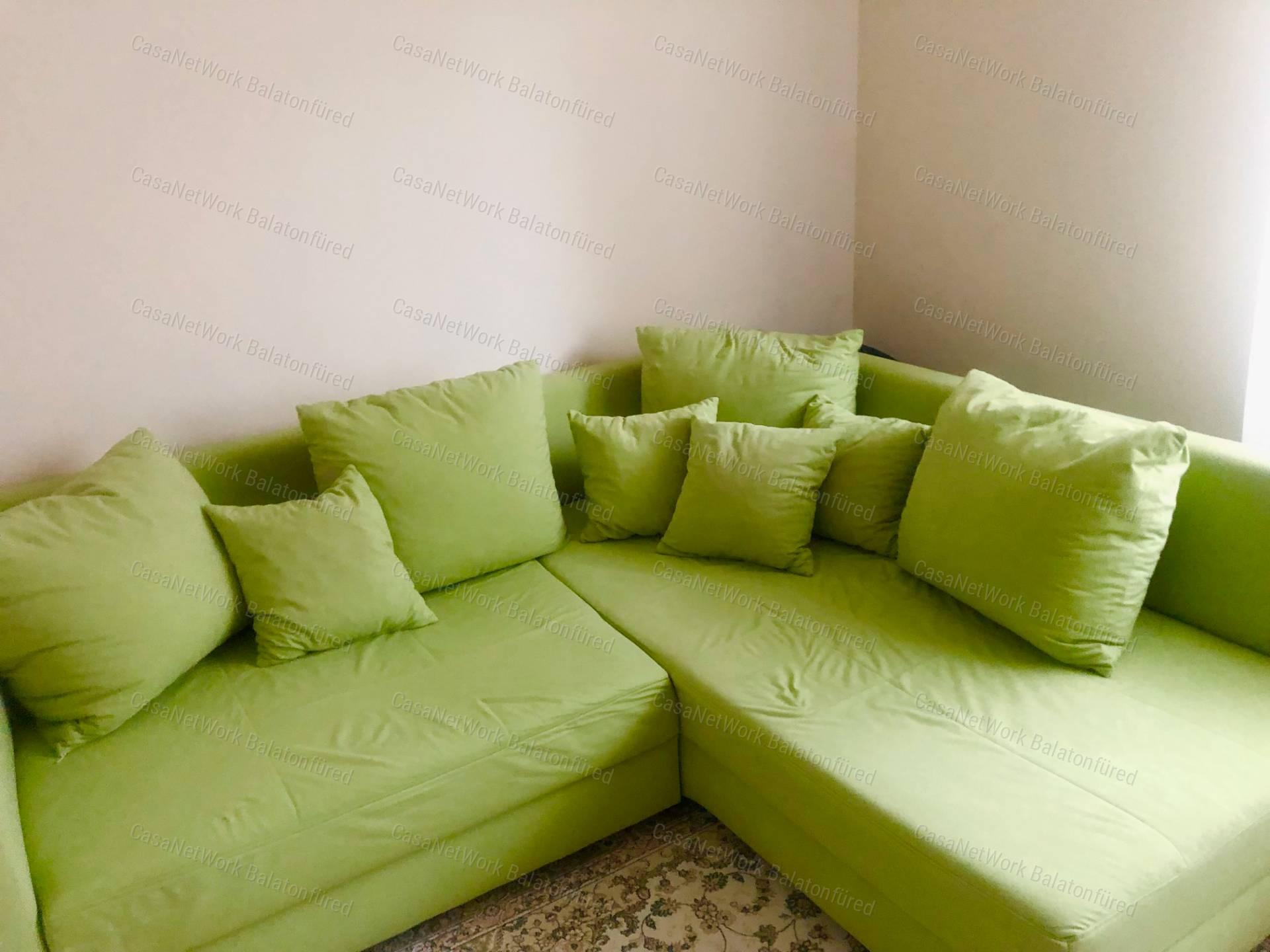 Balatoni Rész Panorámás patak parti Családi ház