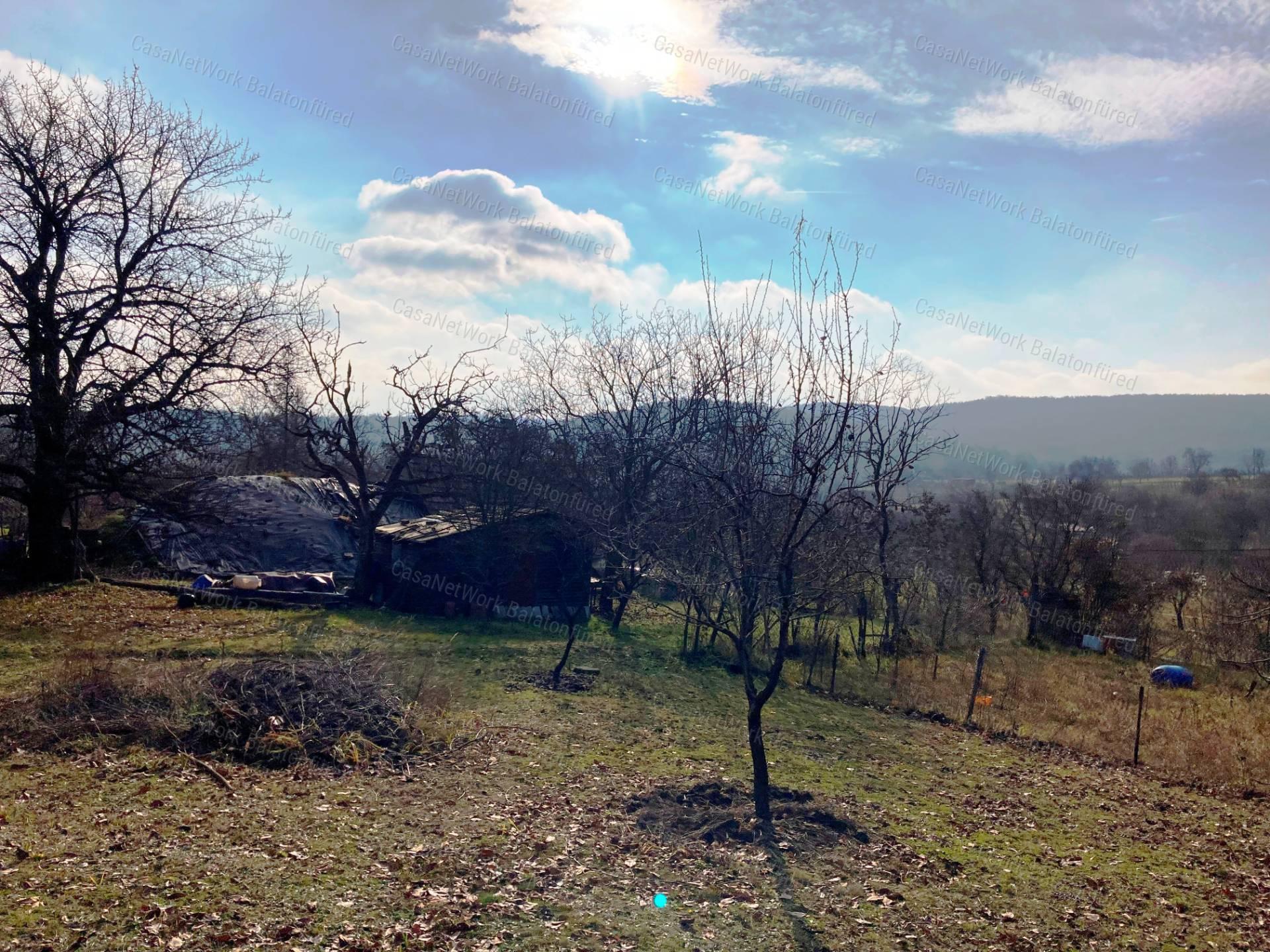 Vadregényes elbújos bővitthető Nyaraló