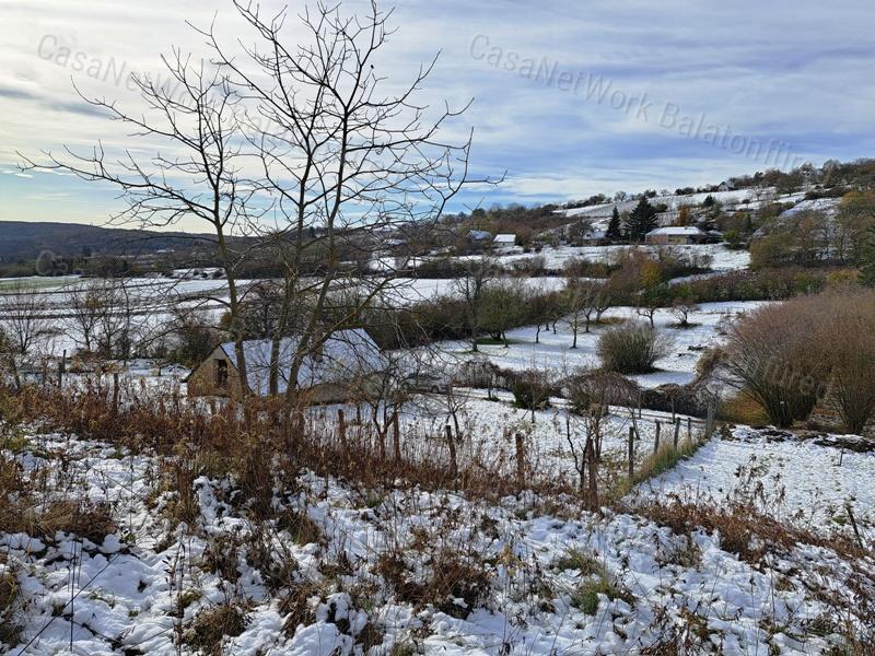 Természet közeli lehetőség -eladó GAZDASÁGI ÉPÜLET BALATONCSICSÓN