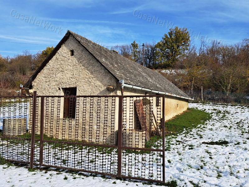 Természet közeli lehetőség -eladó GAZDASÁGI ÉPÜLET BALATONCSICSÓN