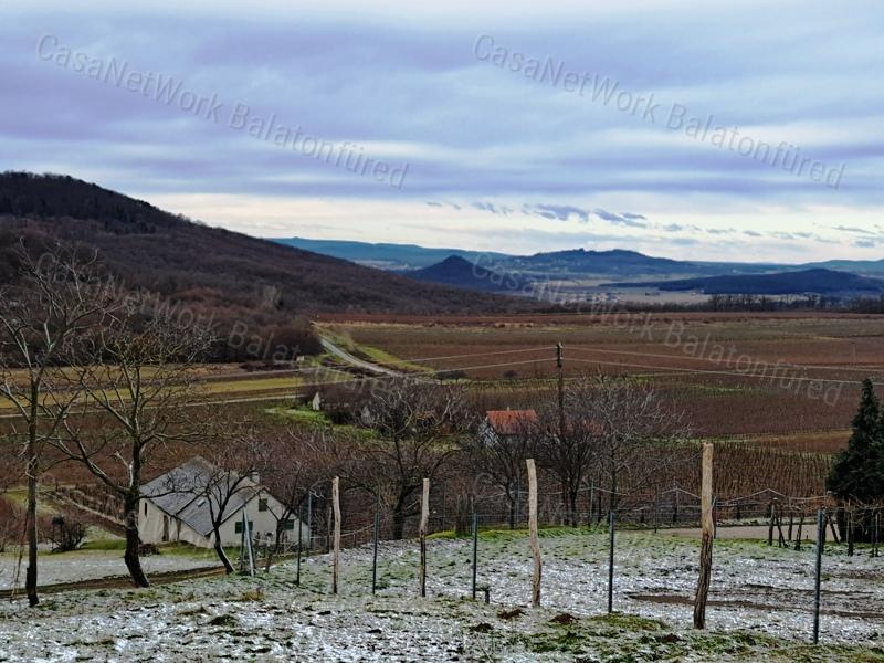 Örök tájpanorámás - eladó GAZDASÁGI ÉPÜLET MONOSTORAPÁTIBAN