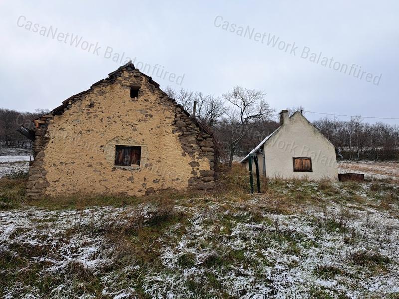 Örök tájpanorámás - eladó GAZDASÁGI ÉPÜLET MONOSTORAPÁTIBAN