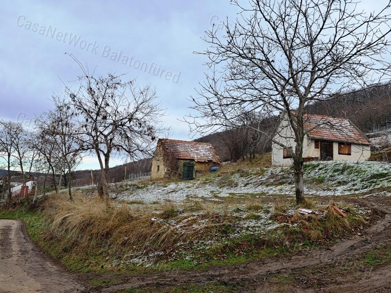 Örök tájpanorámás - eladó GAZDASÁGI ÉPÜLET MONOSTORAPÁTIBAN