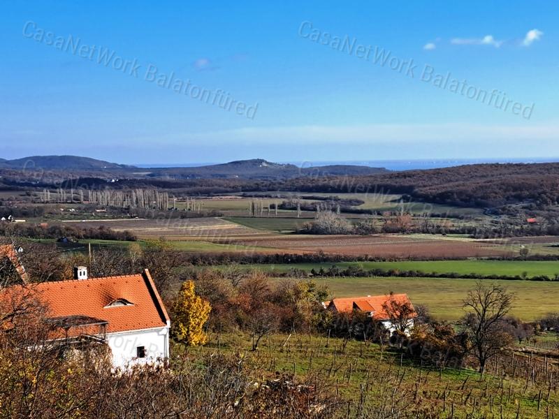 Csodálatos panorámával -eladó MEZŐGAZDASÁGI TERÜLET PÉCSELYEN
