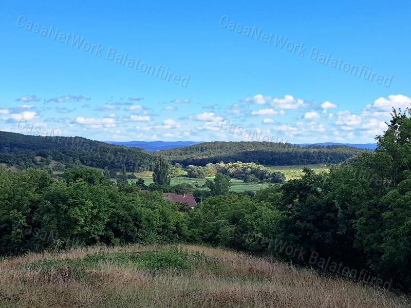 Kiváló helyen, kedvező áron - eladó ÉPÍTÉSI TELEK BALATONSZŐLŐSÖN