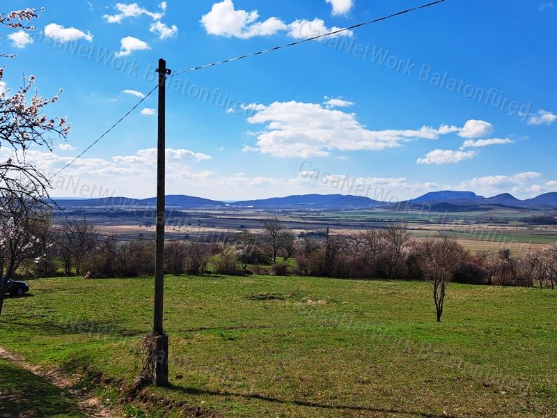 Tájpanorámás, építhető-eladó MEZŐGAZDASÁGI TERÜLET KÖVESKÁLON