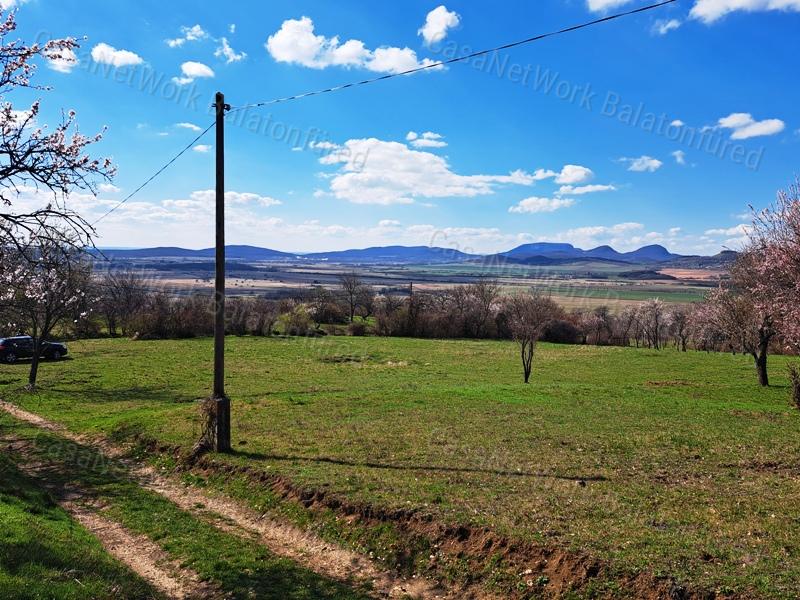 Tájpanorámás, építhető-eladó MEZŐGAZDASÁGI TERÜLET KÖVESKÁLON
