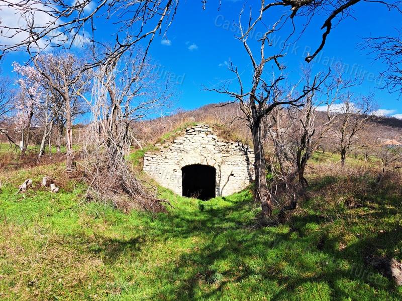 Tájpanorámás, építhető-eladó MEZŐGAZDASÁGI TERÜLET KÖVESKÁLON