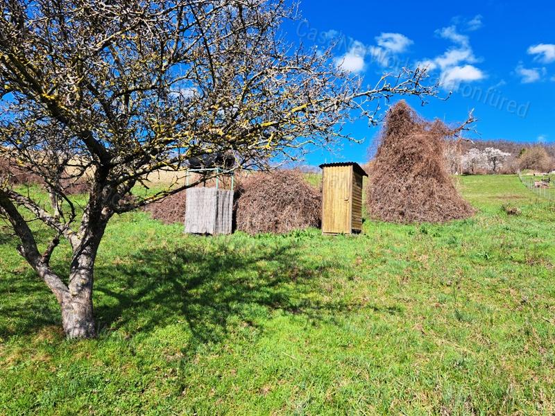 Építhető, tájpanorámás- eladó MEZŐGAZDASÁGI TERÜLET KÖVESKÁLON