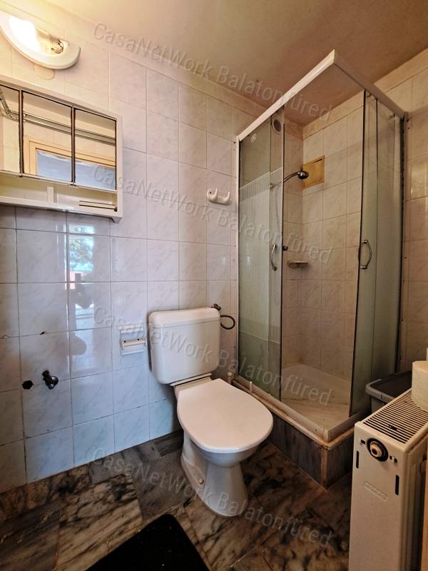 Részpanorámás,kedvező lokációban- eladó NYARALÓ CSOPAKON
