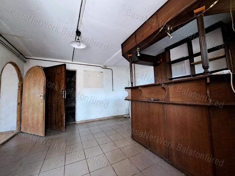 Részpanorámás,kedvező lokációban- eladó NYARALÓ CSOPAKON