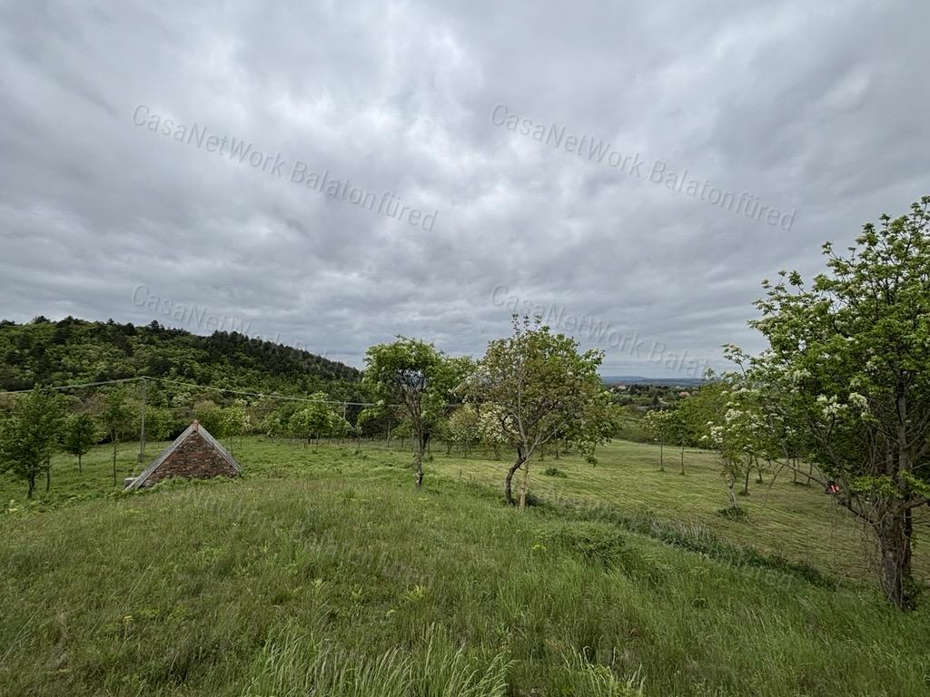 Panorámás építési telkek -eladó CSERSZEGTOMAJ belterületén