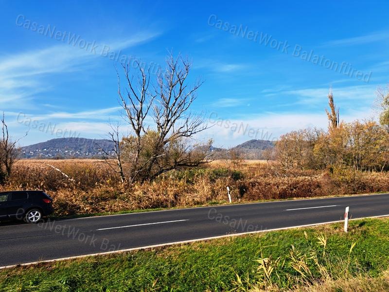 Badacsonytördemicen, a 71-es út mentén, 952 m2 nádas terület eladó