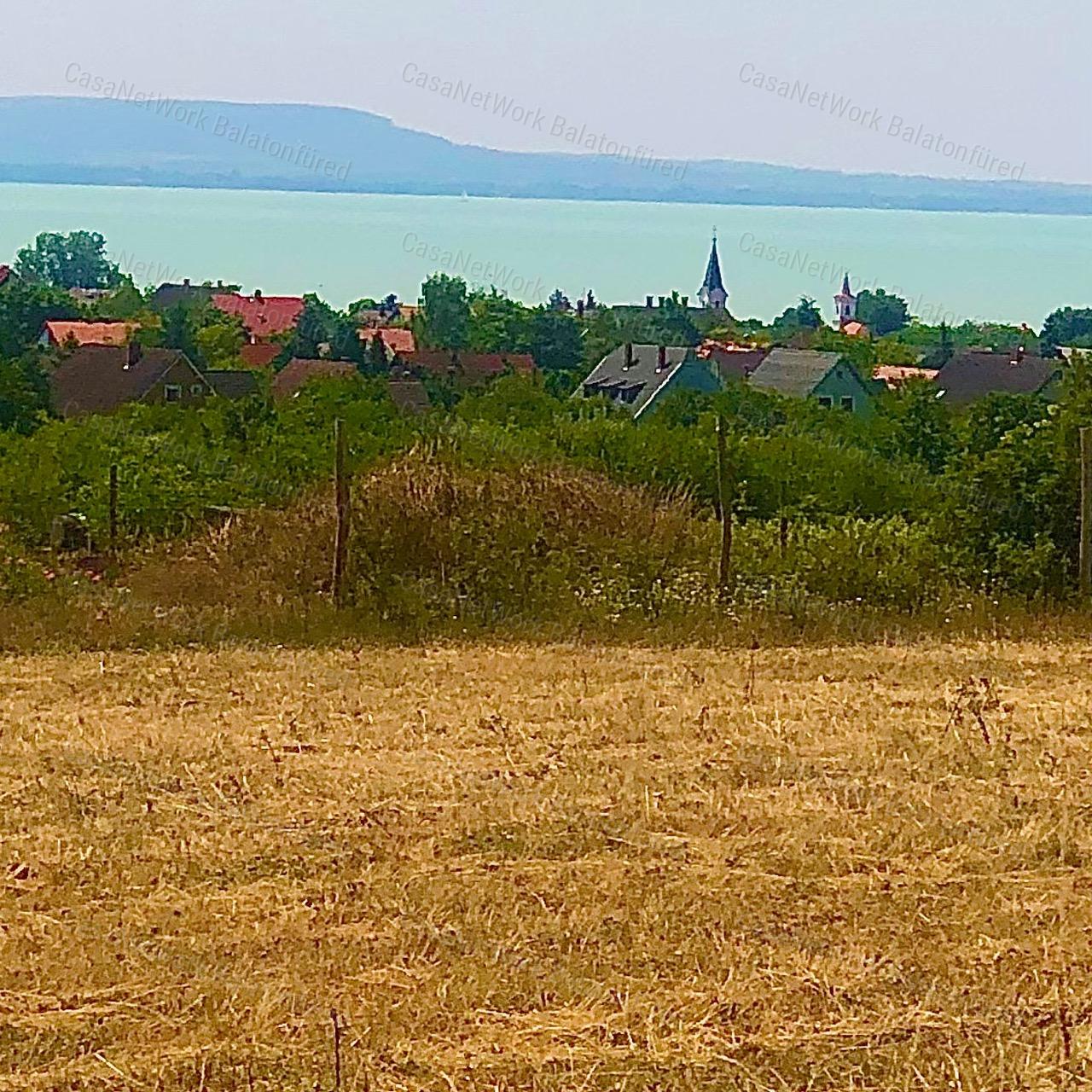 BALATONI RIVIÉRA LÁTVÁNYÁVAL