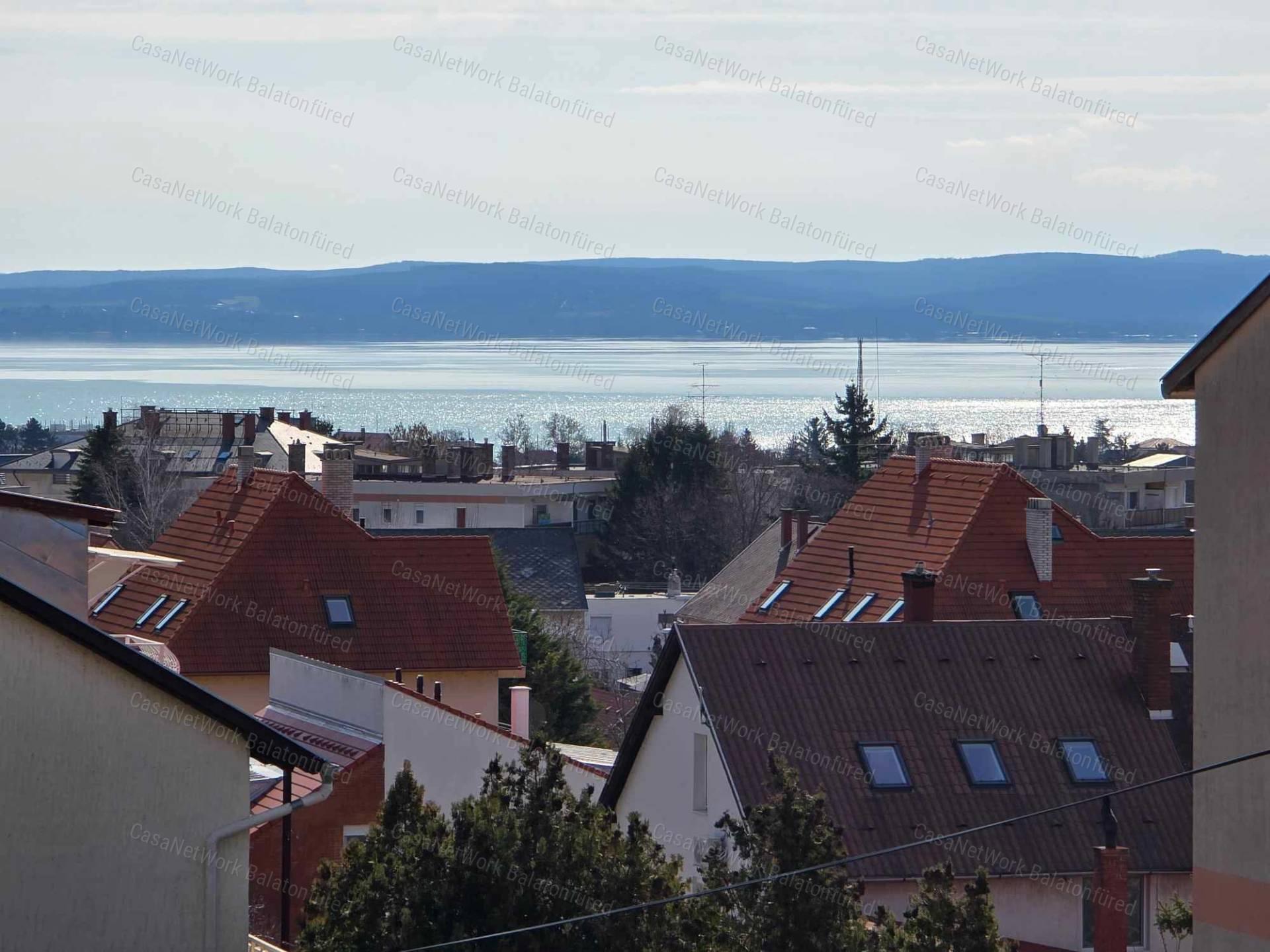 Panorámás lakás eladó Balatonfüreden