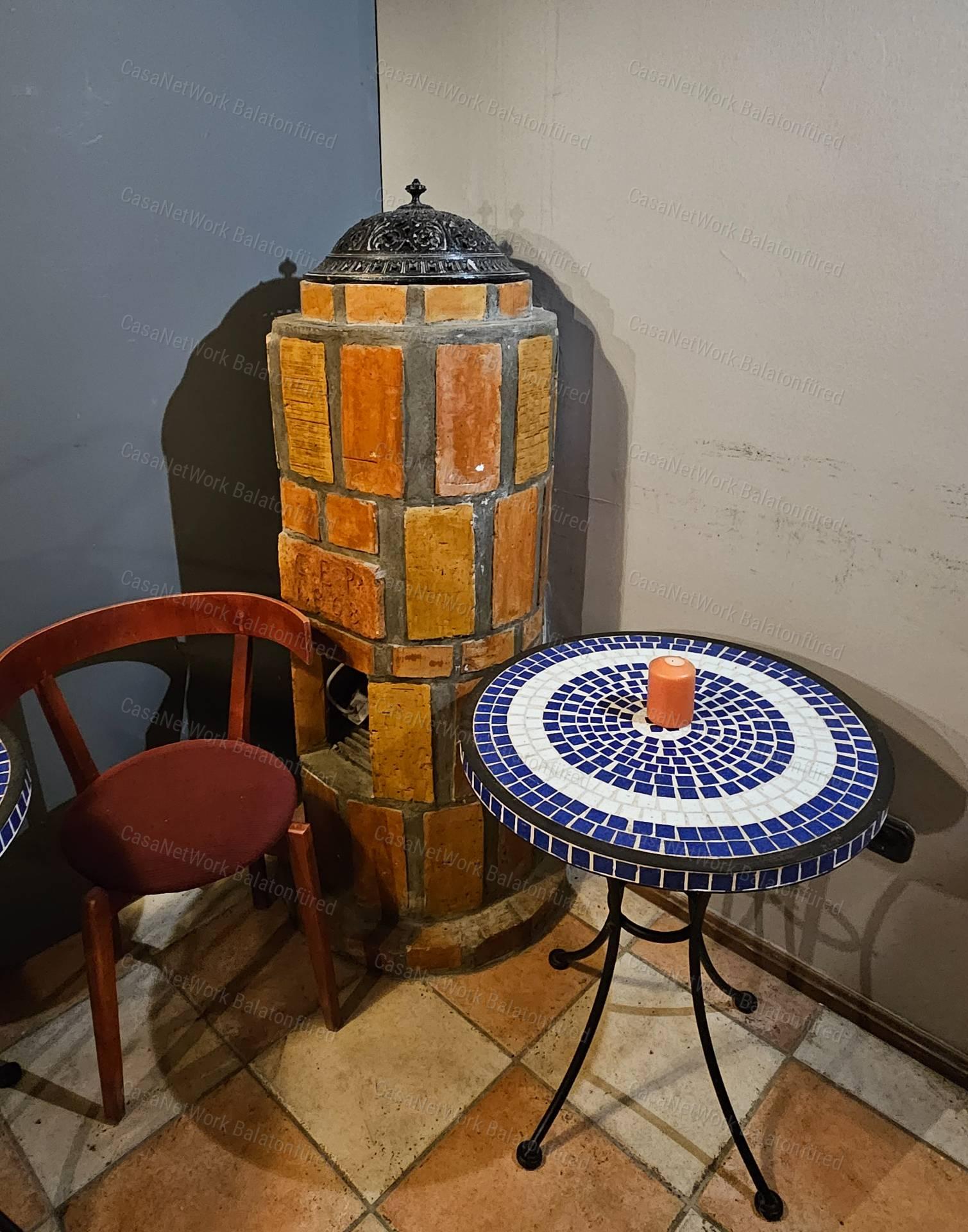 Partközeli nyaraló eladó Csopakon