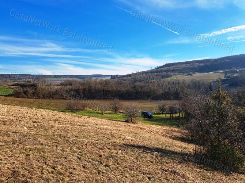 PANORÁMÁS építhető - eladó ÉPÍTÉSI TELEK KAPOLCSON