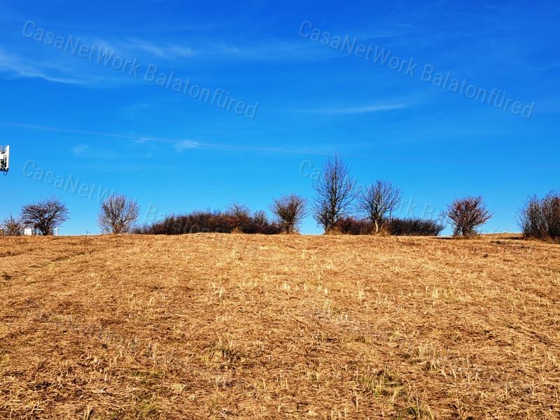 PANORÁMÁS építhető - eladó ÉPÍTÉSI TELEK KAPOLCSON