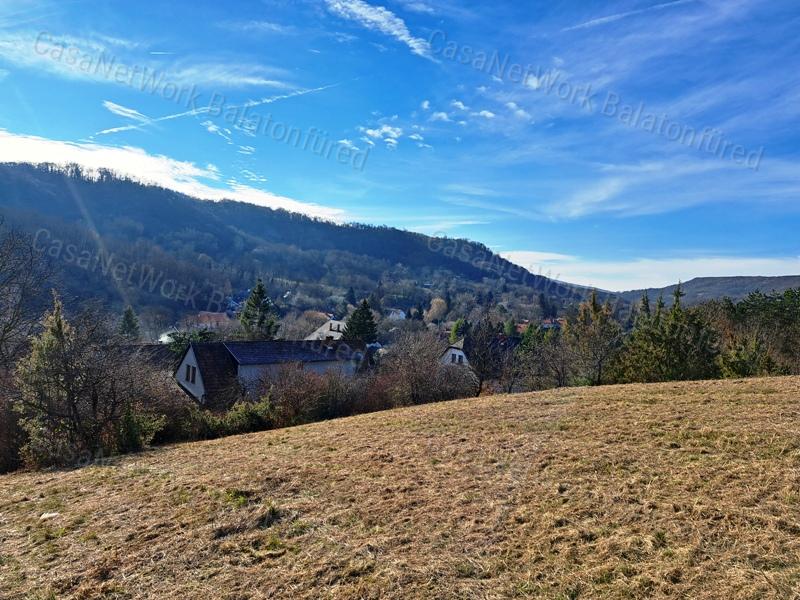 PANORÁMÁS építhető - eladó ÉPÍTÉSI TELEK KAPOLCSON