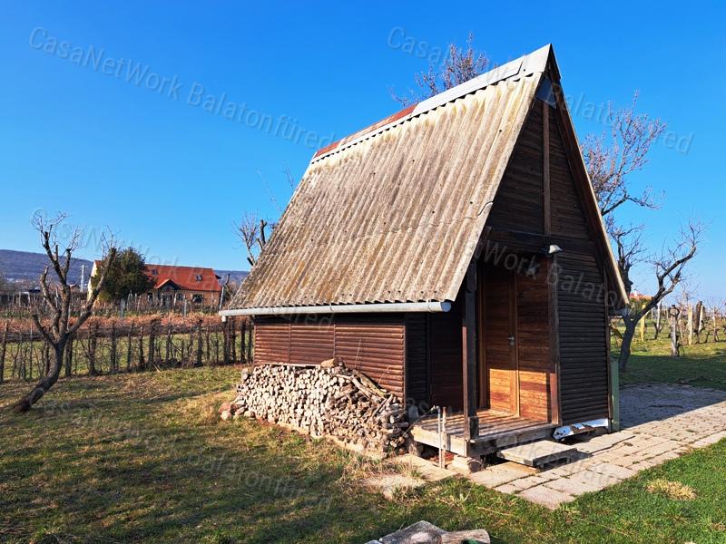 Építhető, jó lokáció - eladó MEZŐGAZDASÁGI TERÜLET BALATONFÜREDEN